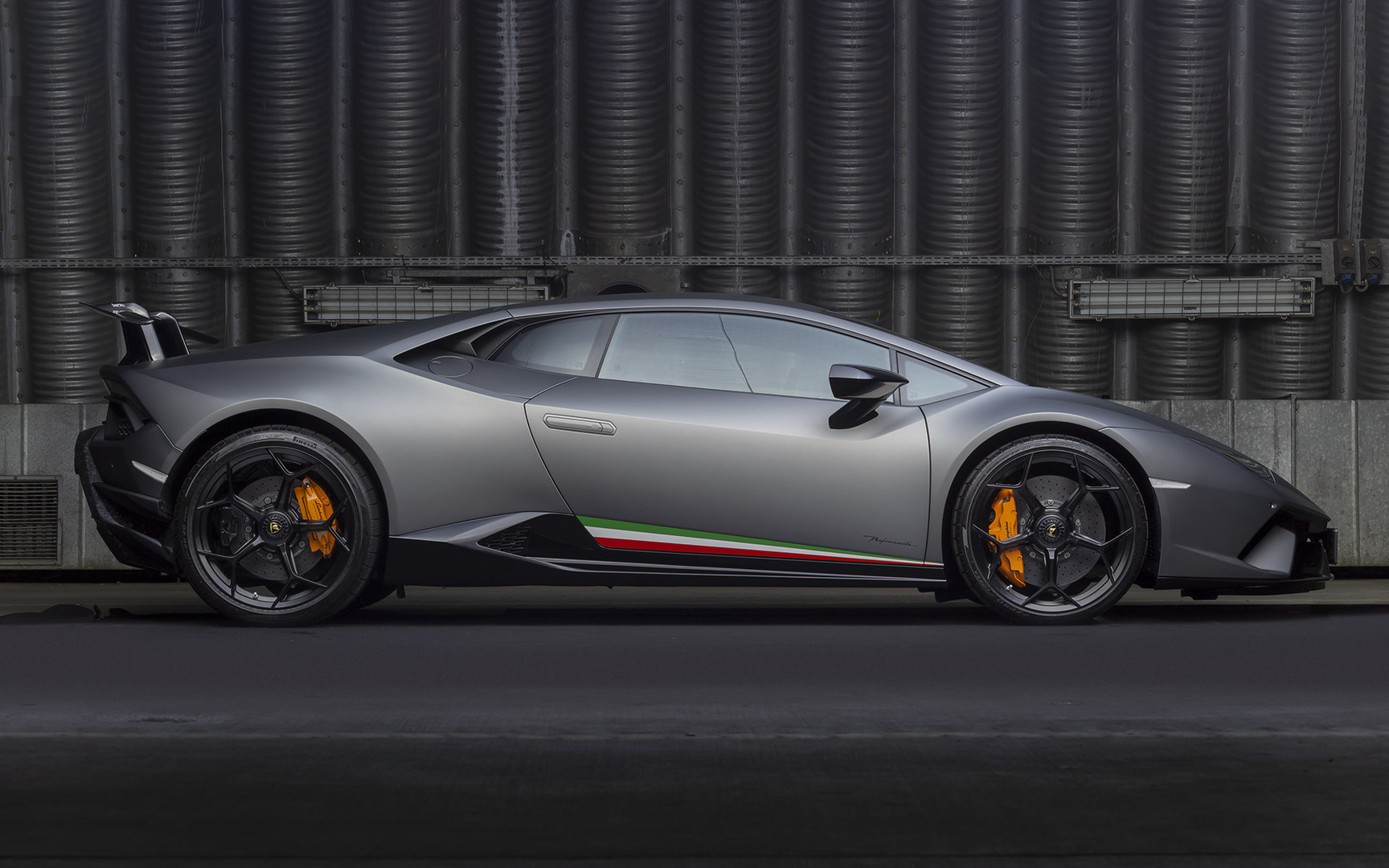 Photography/RONAL_50-Years_5_HURACAN_SIDE